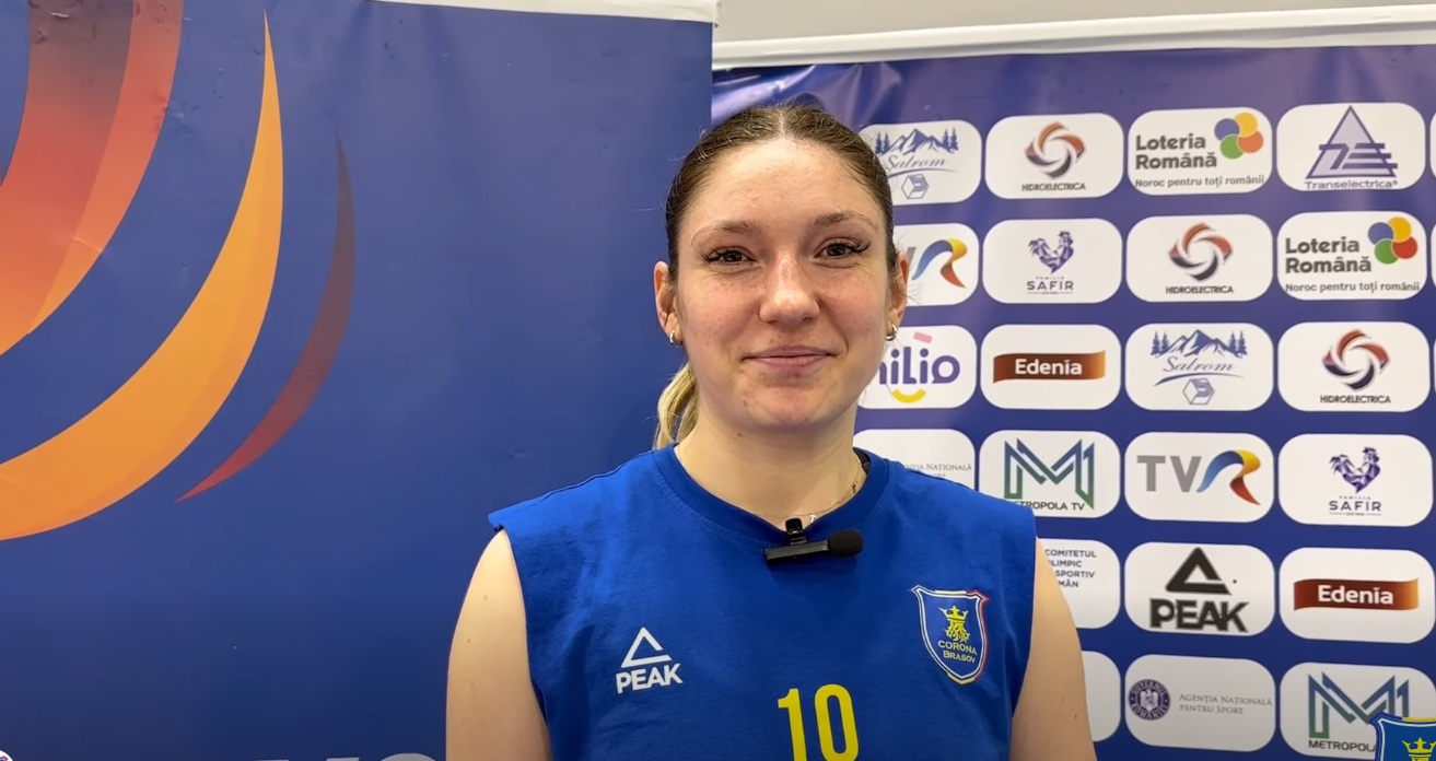 Simina Străchinescu /